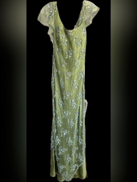 Victoria Royal Dresses & Skirts - Victoria Royal Womens Silk Beaded Maxi Gown Size 10 Flutter Sleeves Fitted Green